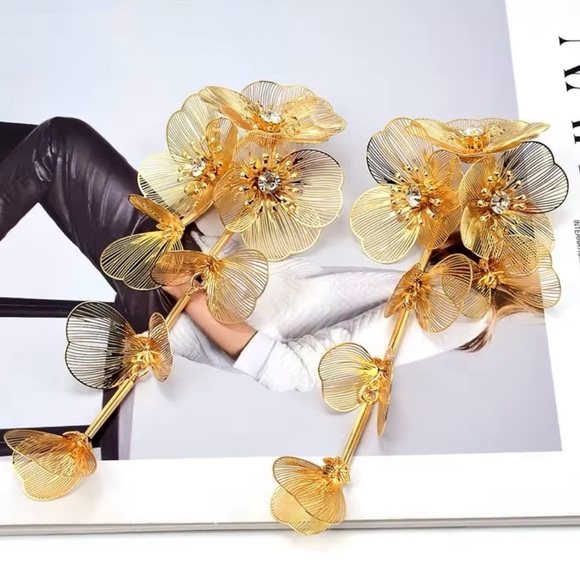 Zara Kate Middleton cascading floral earrings - Picture 3 of 16